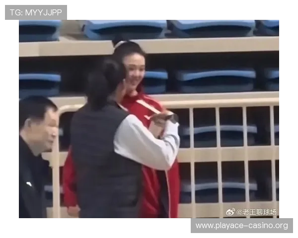 昔日队友张常宁刘晓彤重聚 一位粉丝无数一位事业成功或已怀孕